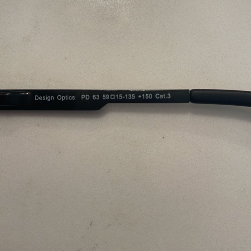 Design Optics Sunglasses - Picture 3 of 3